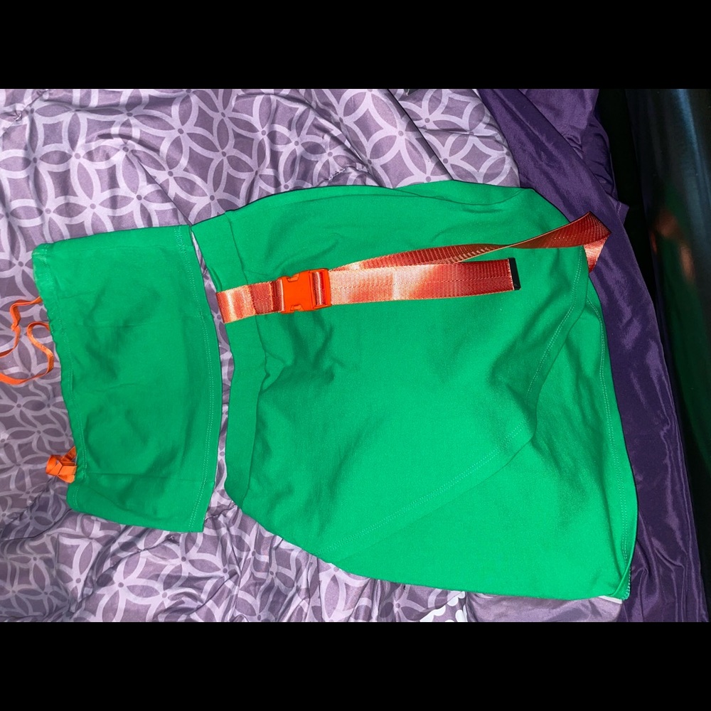 Green Two-Piece Set - Picture 3 of 5